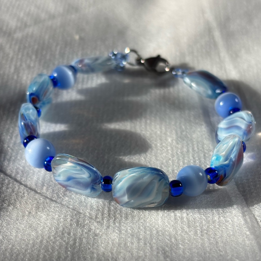 Light Blue Glass Lentil and Blue Cats Eye Bracelet 7.5 inches